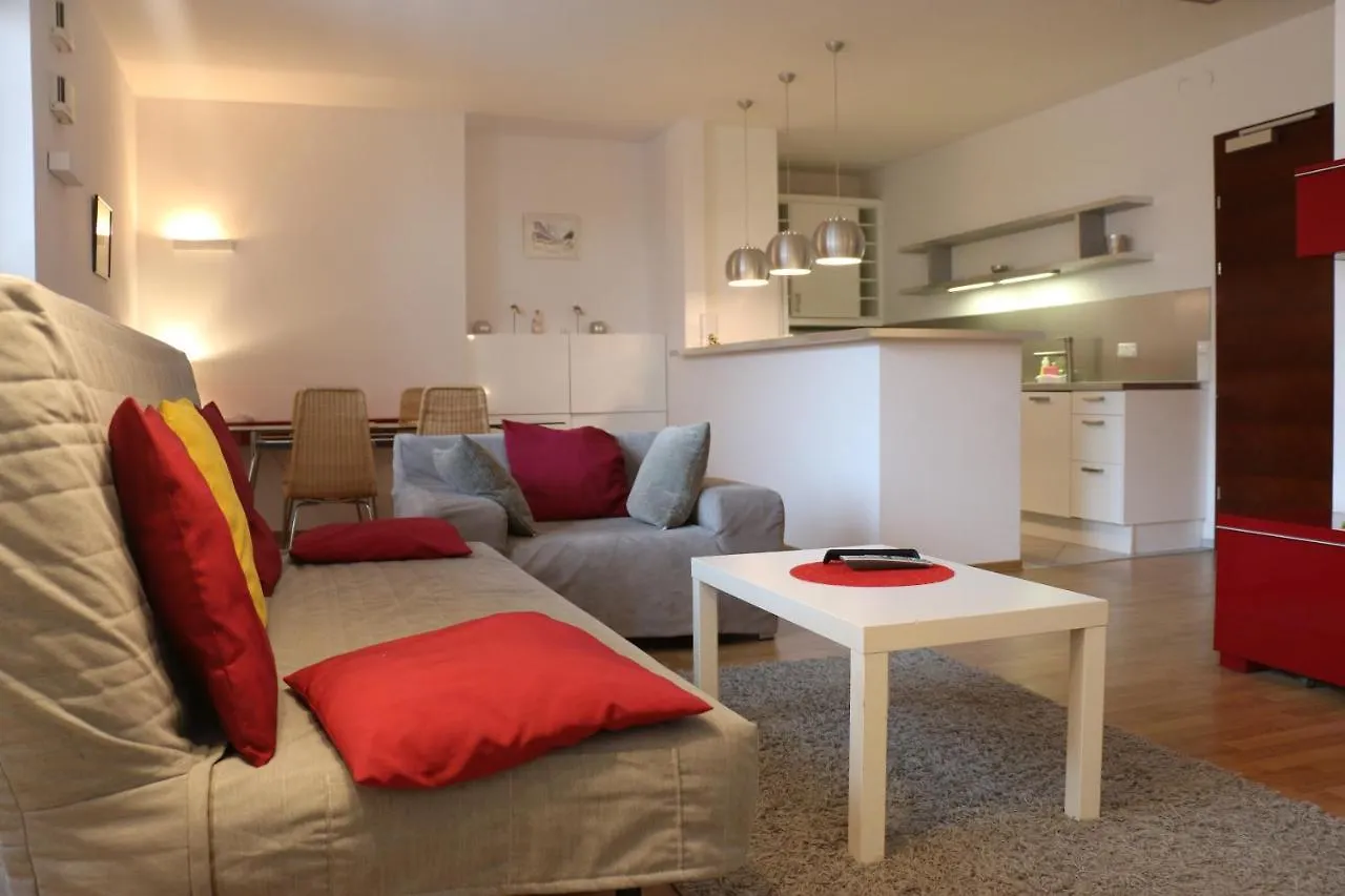 Center - Atelier Residence Warschau
